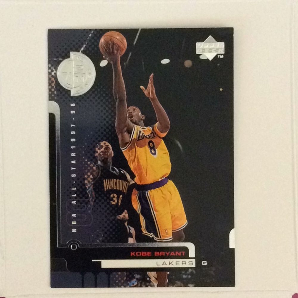 1998-99 upper deck #172 kobe multi color card 💕